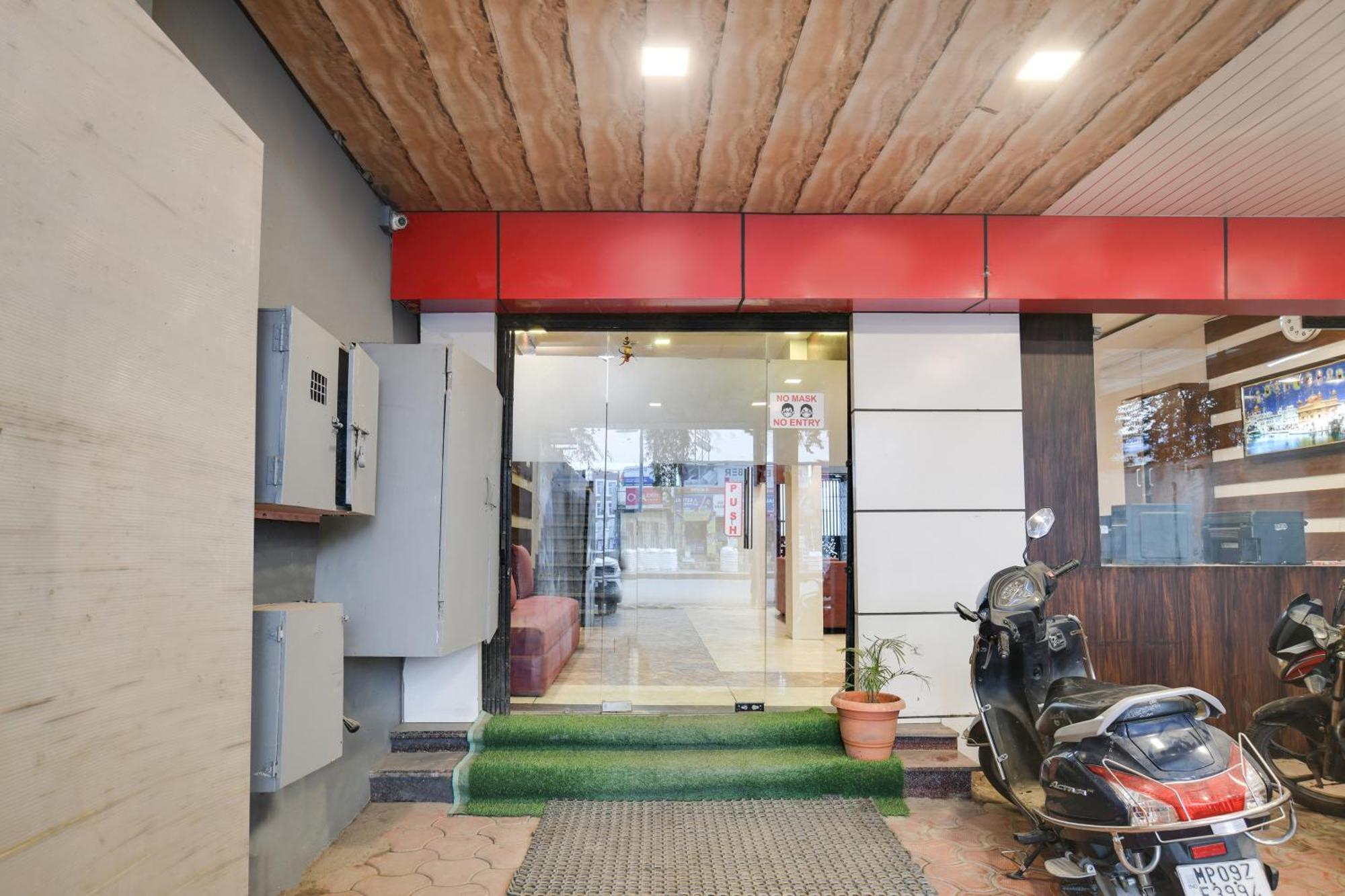 Townhouse Prime Stay 印多尔 外观 照片