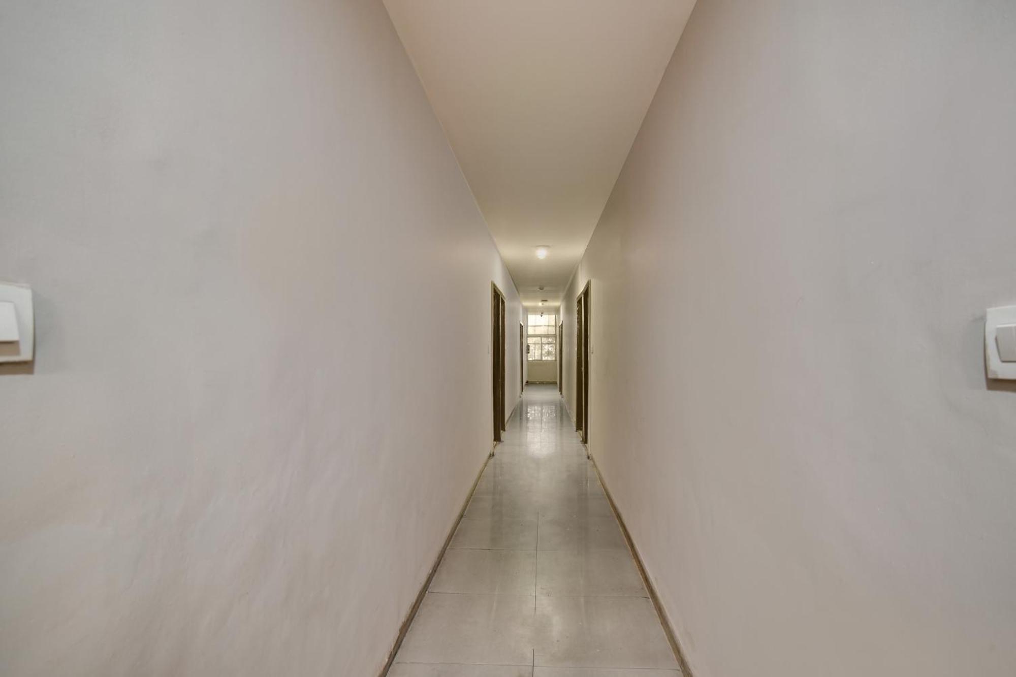 Townhouse Prime Stay 印多尔 外观 照片